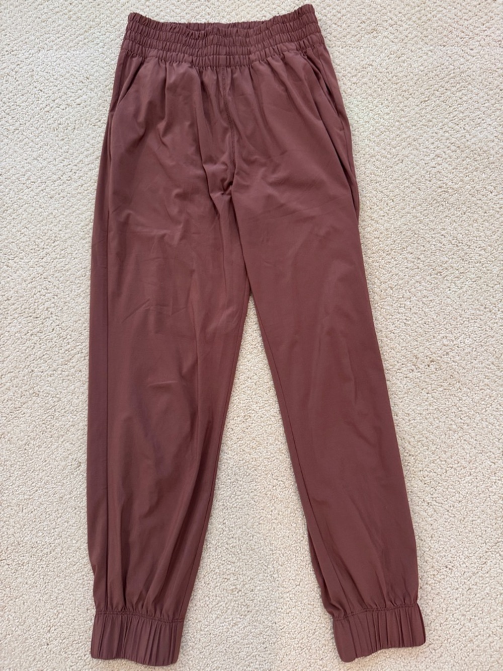 Vuori Casual Elastic-Waist Jogger Pants - Deep Mauve